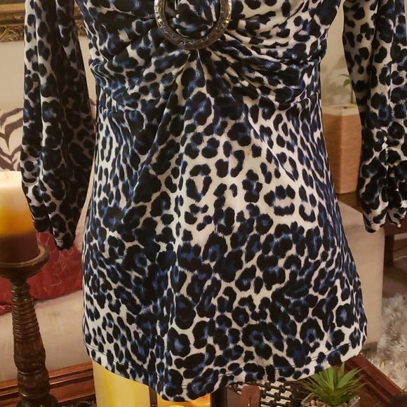 Top - Picture 3 of 8